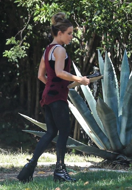 完璧なボディ OnlyFans 無料ヌード ギャラリー