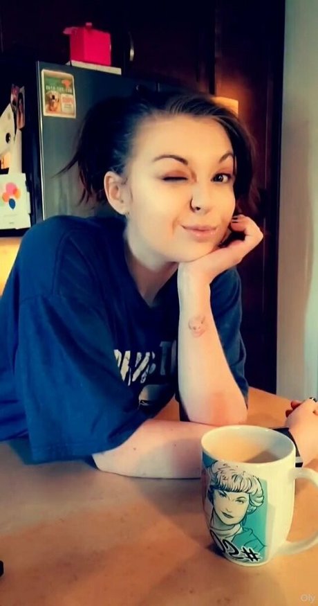 youcancallme oly スター 裸 写真