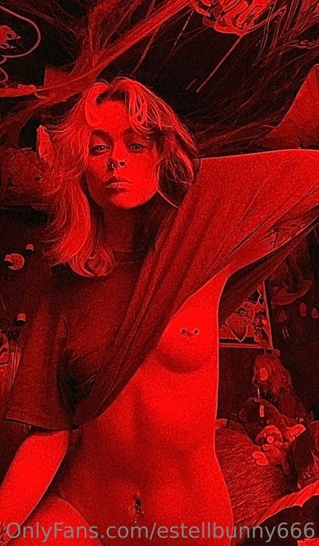 痩せた金髪の熟女OnlyFans 無料ヌード 画像