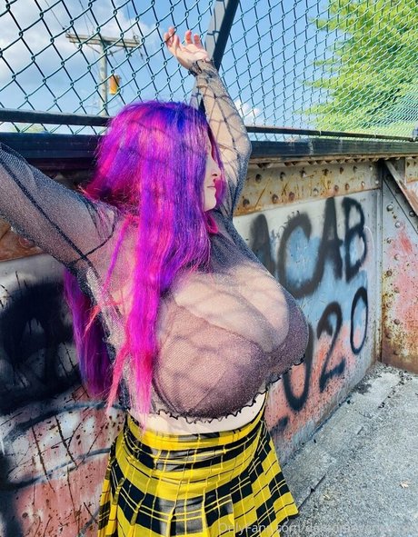 demoraavaricefree セクシーモデル ギャラリー