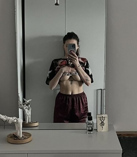 Rita Flores セクシーなポルノスター 写真