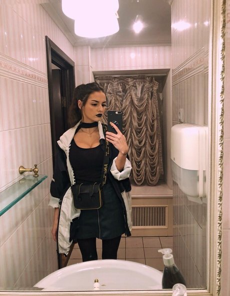 アジアのインフルエンサーOnlyFans ベスト 画像