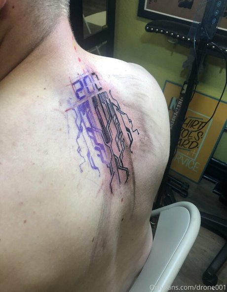 drone001 完璧なポルノスター 写真