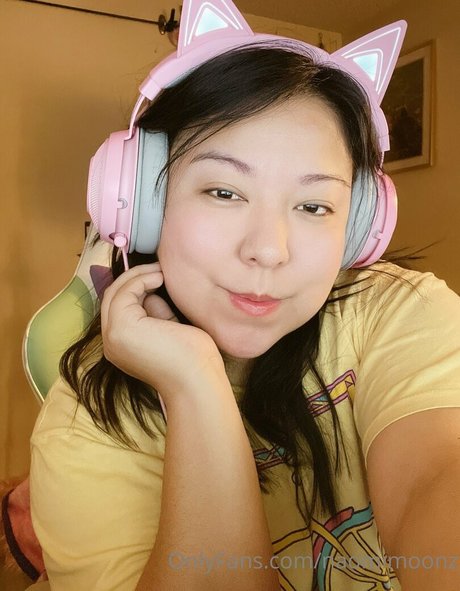 naomimoonz 裸モデル 写真