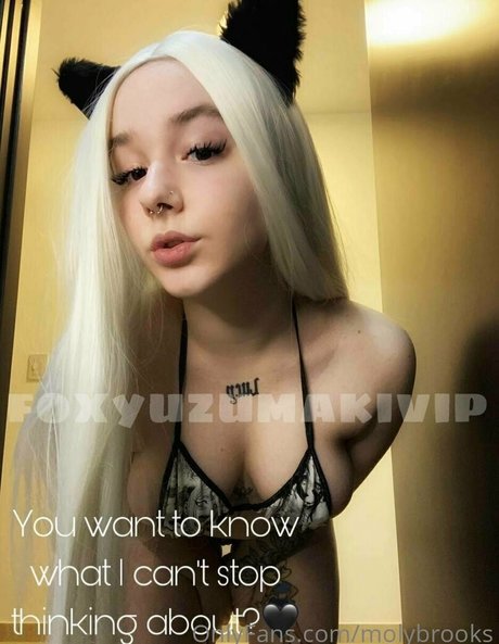 molybrooks アート女優 写真