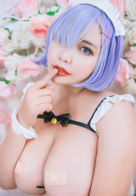 曲線美の黒檀OnlyFans 無料裸 画像