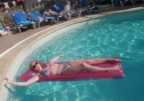 Katy Yardley 高品質のポルノスター 写真