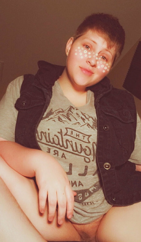 vronnidarko 女優 写真