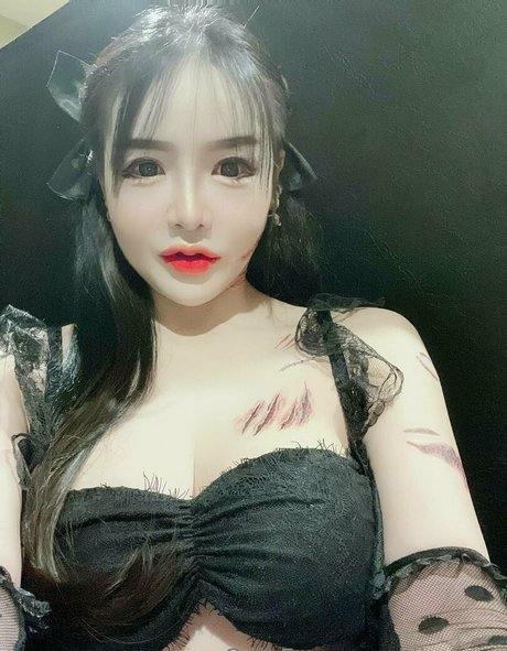 djrainny ヌード女優 写真