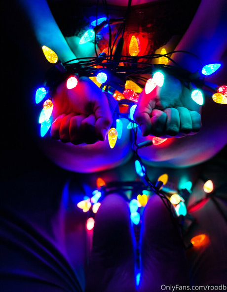 roodb 裸のポルノスター 写真