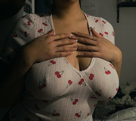 yuricookie ヌードのポルノスター 画像