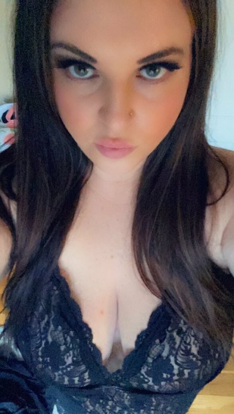 briannaxo8201 裸のスター 画像