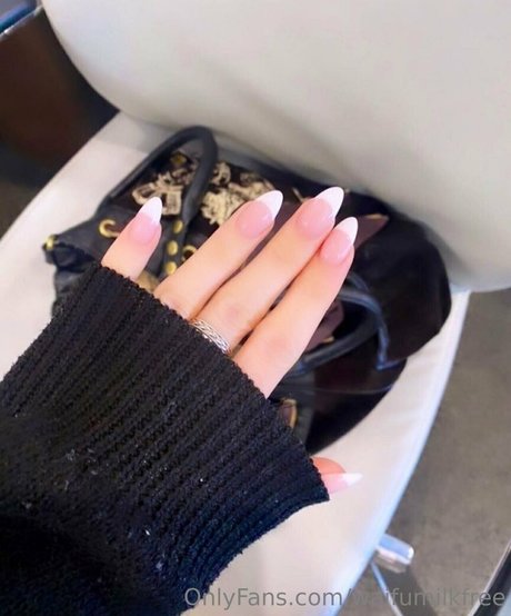 waifumilkfree かわいいモデル ギャラリー