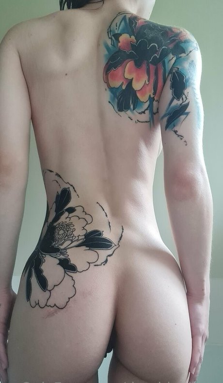 アーミーガールズオンリーファン 美しい裸 写真