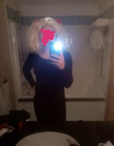 sissyplumbumtoyboy スター ヌード 画像