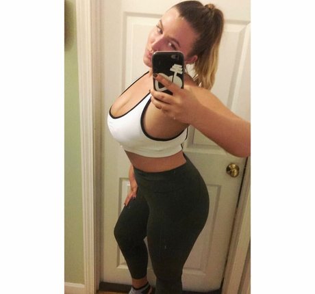 Lizzy Maguire ポルノスター 独占 画像