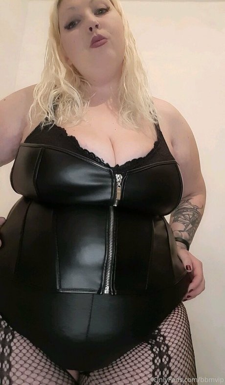 お金 OnlyFans ポルノ ギャラリー