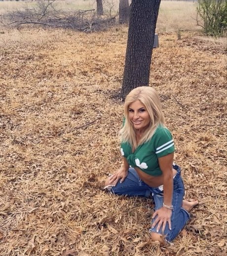 毛深いBBW OnlyFans 美しいポルノ 写真