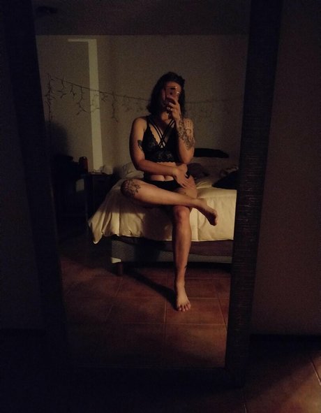 verybruta セックスモデル 画像