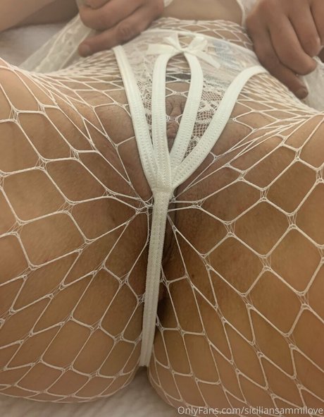 エモオンリーファン ホット裸 画像