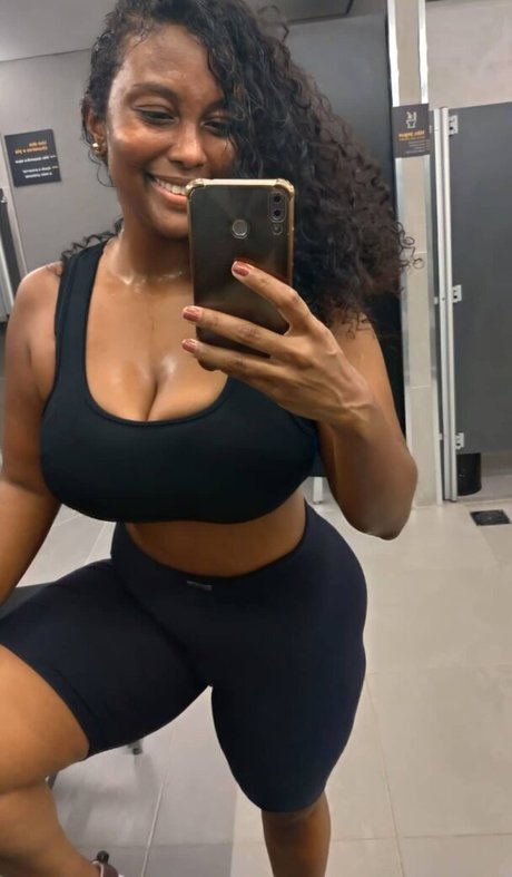 Pantera Neggby 完璧なモデル 画像