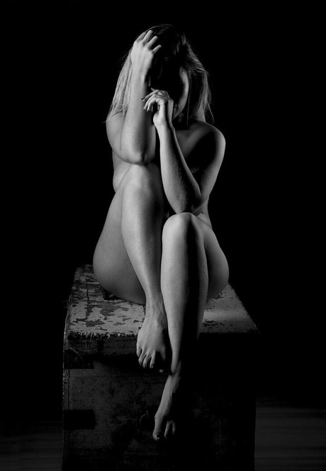 ブルネットの教師OnlyFans 無料ポルノ 写真