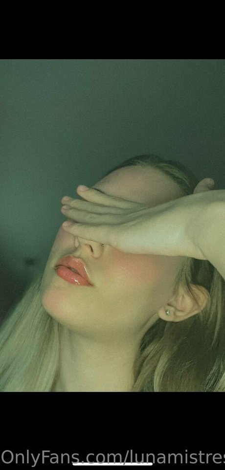 lunamistressx 美しいスター 画像