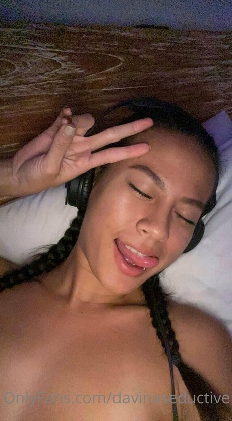 18歳のOnlyFans ホットセックス 写真