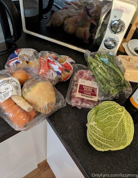 lizzyminx 独占ポルノスター 画像