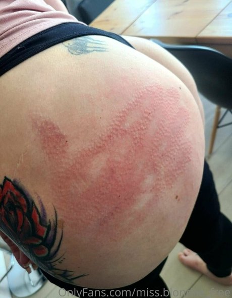 お金 OnlyFans ヌード 写真