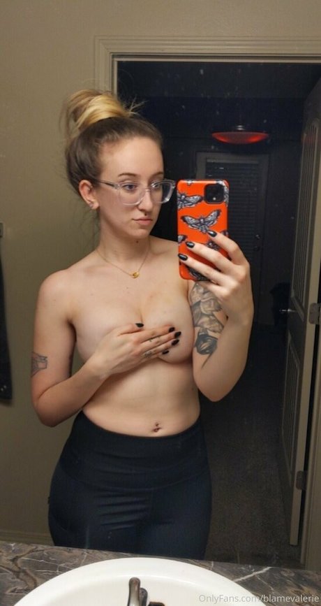 blamevalerie xxxポルノスター 写真