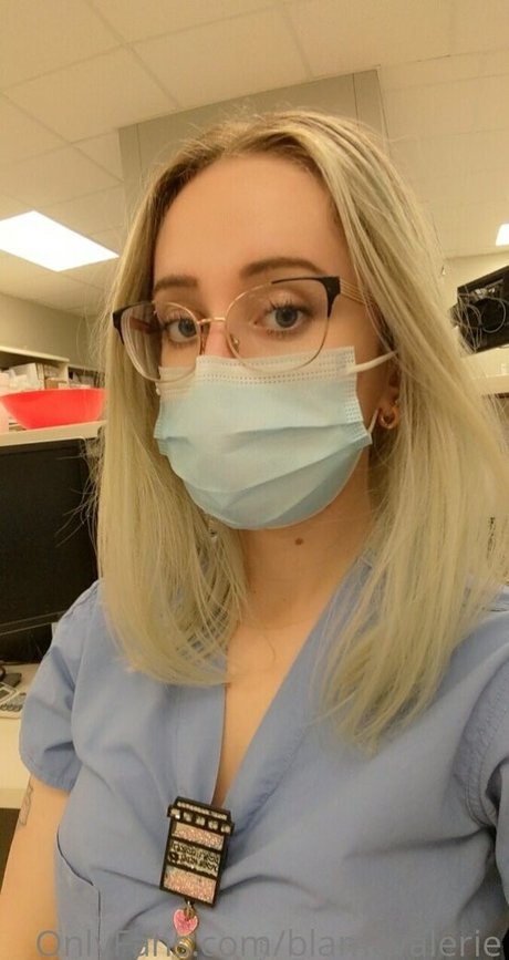 blamevalerie セックス女優 写真