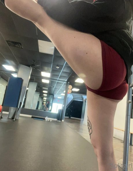 ティーンシーメールOnlyFans セクシーヌード 写真