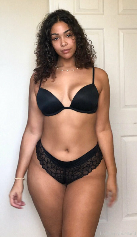 ぽっちゃりエモOnlyFans ホットヌード 写真