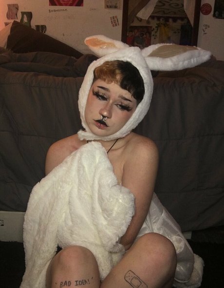 フラットオンリーファン ホットヌード 写真