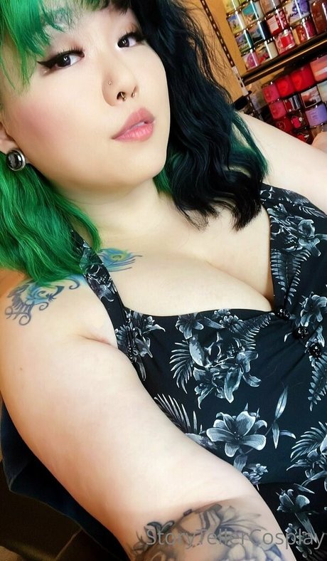 storytellercosplay ポルノスター 裸 画像