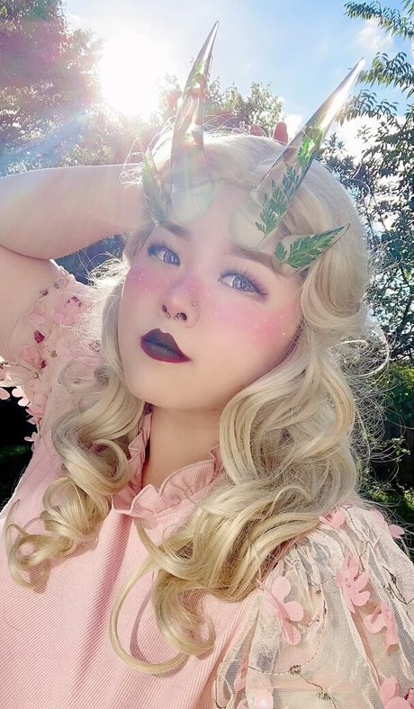 毛深いBBW OnlyFans セクシー裸 写真