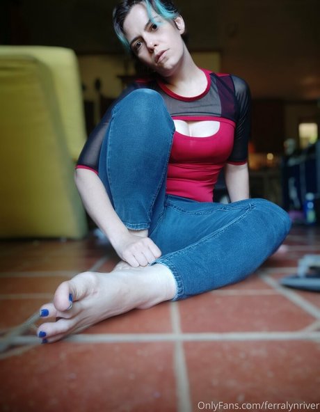 ニューハーフ ドミナトリックス OnlyFans 裸 画像