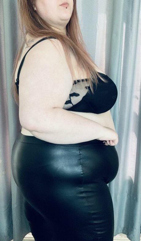 ティーングラスオンリーファン セクシーヌード 画像