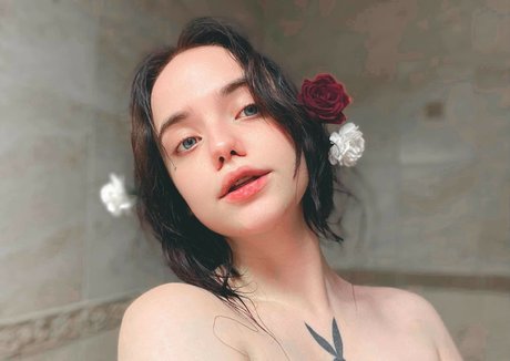 mooanna 美しいモデル 写真