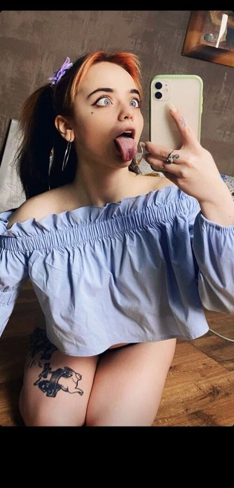 mooanna 裸のモデル 写真