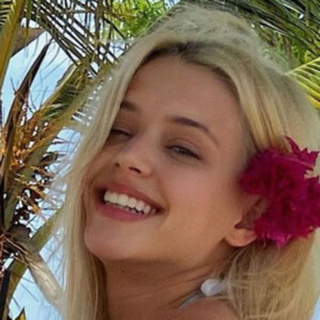 Julia Gavrilina ヌード女優 画像