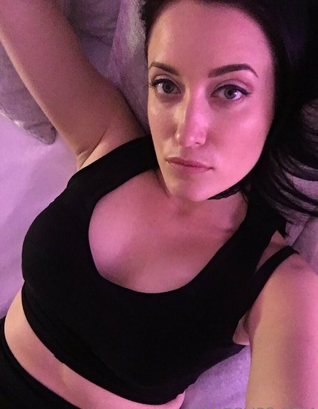 kimberlykane ポルノスター ヌード 画像