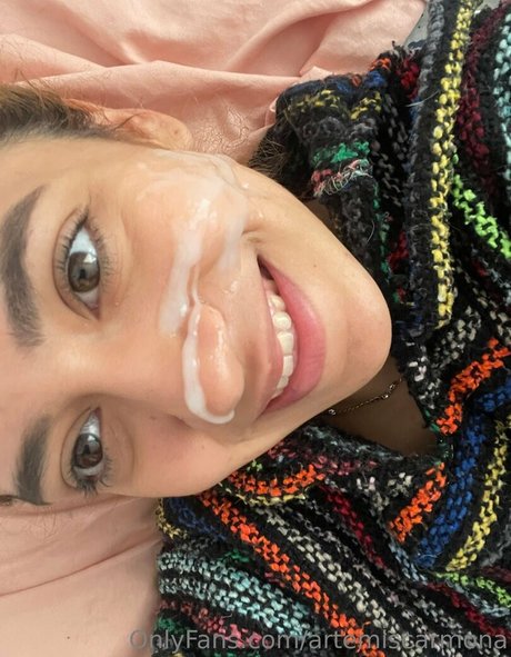 artemiscarmona ホットスター 写真