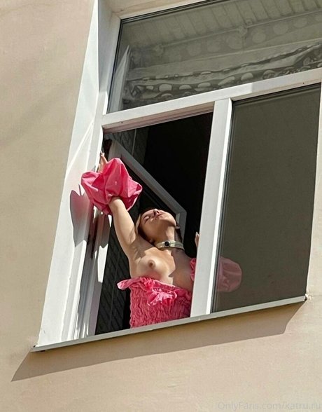 Katru ru ヌードのポルノスター 写真