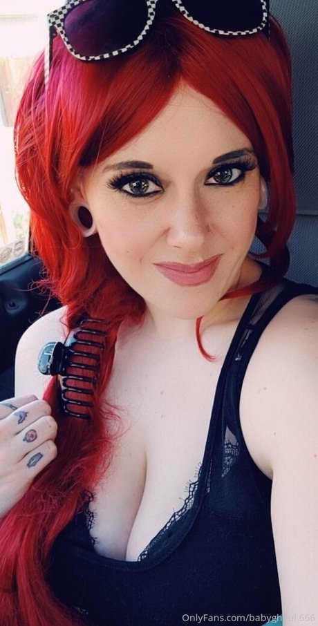 babyghoul 666 ポルノスター エロティック 写真