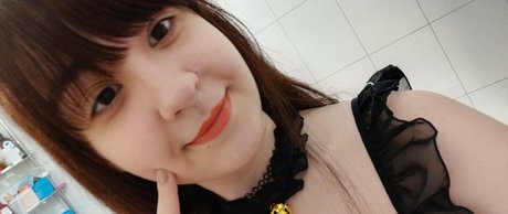 lyndralynnfree かわいいスター 画像