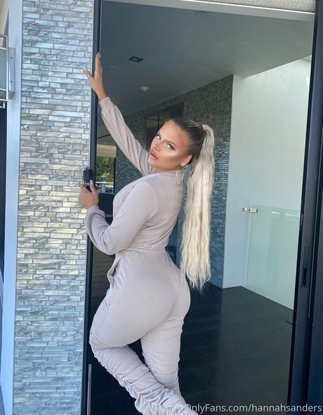 シャワーヌードOnlyFans アート裸 画像