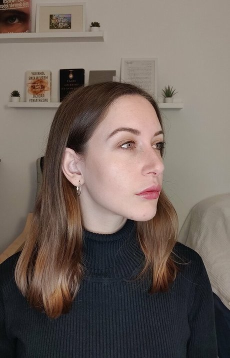 女装オンリーファン 無料セクシー ギャラリー