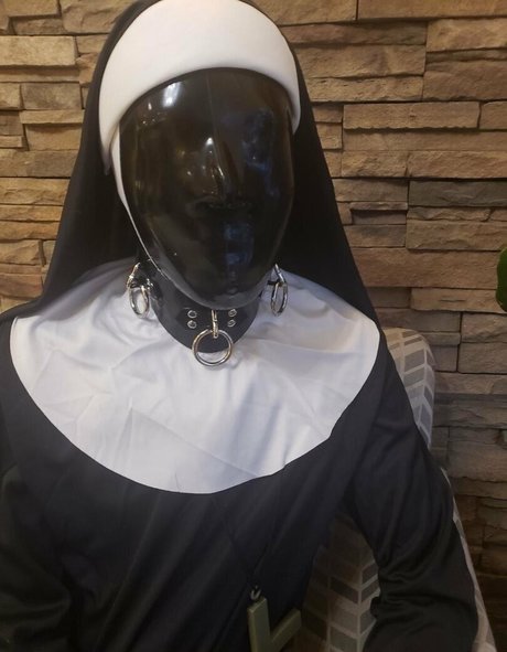 sir latexman ポルノモデル 写真